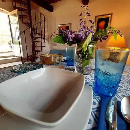 Charming 4-bed 15 Minutes From Florence Holiday home *