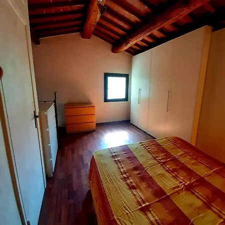 Charming 4-bed 15 Minutes From Florence Holiday home *