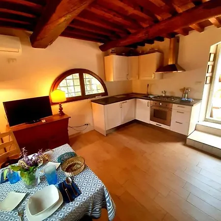 Charming 4-bed 15 Minutes From Florence